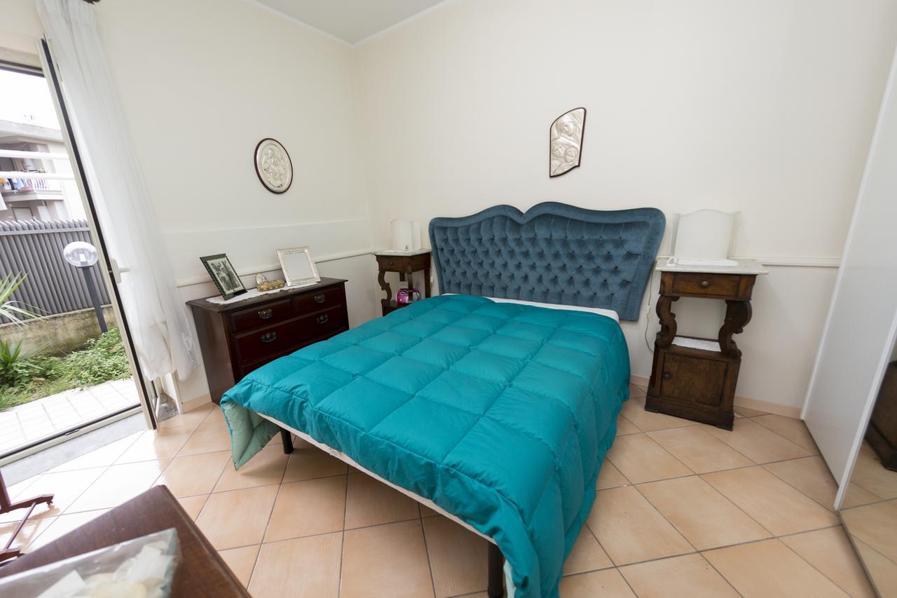 Pompei Deluxe Apartment Formia Bagian luar foto
