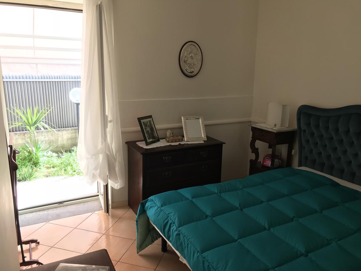 Pompei Deluxe Apartment Formia Bagian luar foto