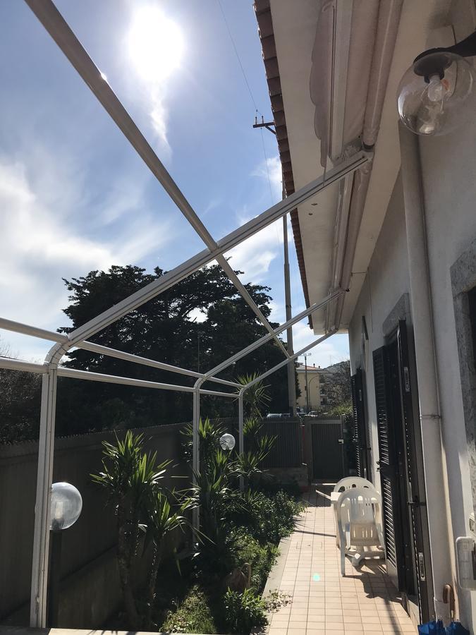 Pompei Deluxe Apartment Formia Bagian luar foto